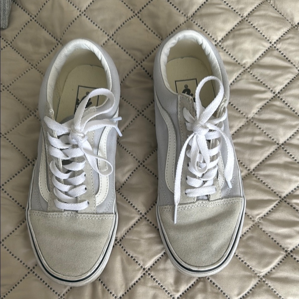 Vans Women's Sneakers - White and Gray